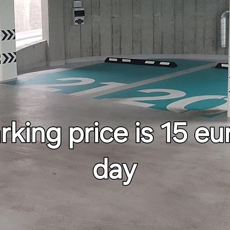 Happy Inn Emporia, Self Chek-In, Parking In The Underground Garage VNO Exterior photo