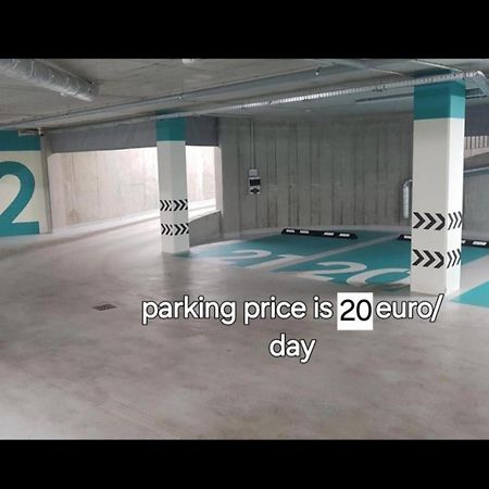 Happy Inn Emporia, Self Chek-In, Parking In The Underground Garage VNO Exterior photo